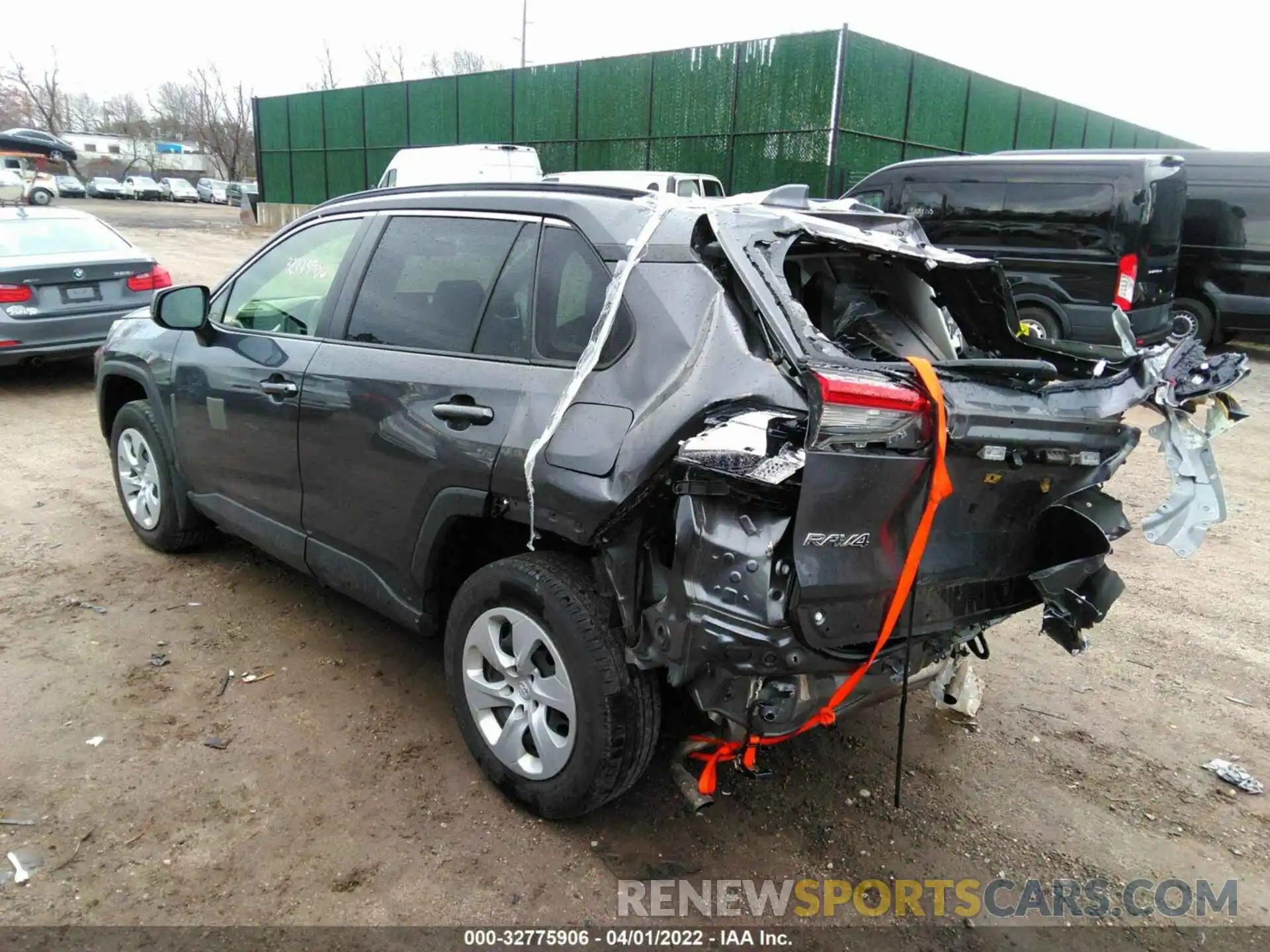 3 Фотография поврежденного автомобиля JTMF1RFV1KJ005249 TOYOTA RAV4 2019