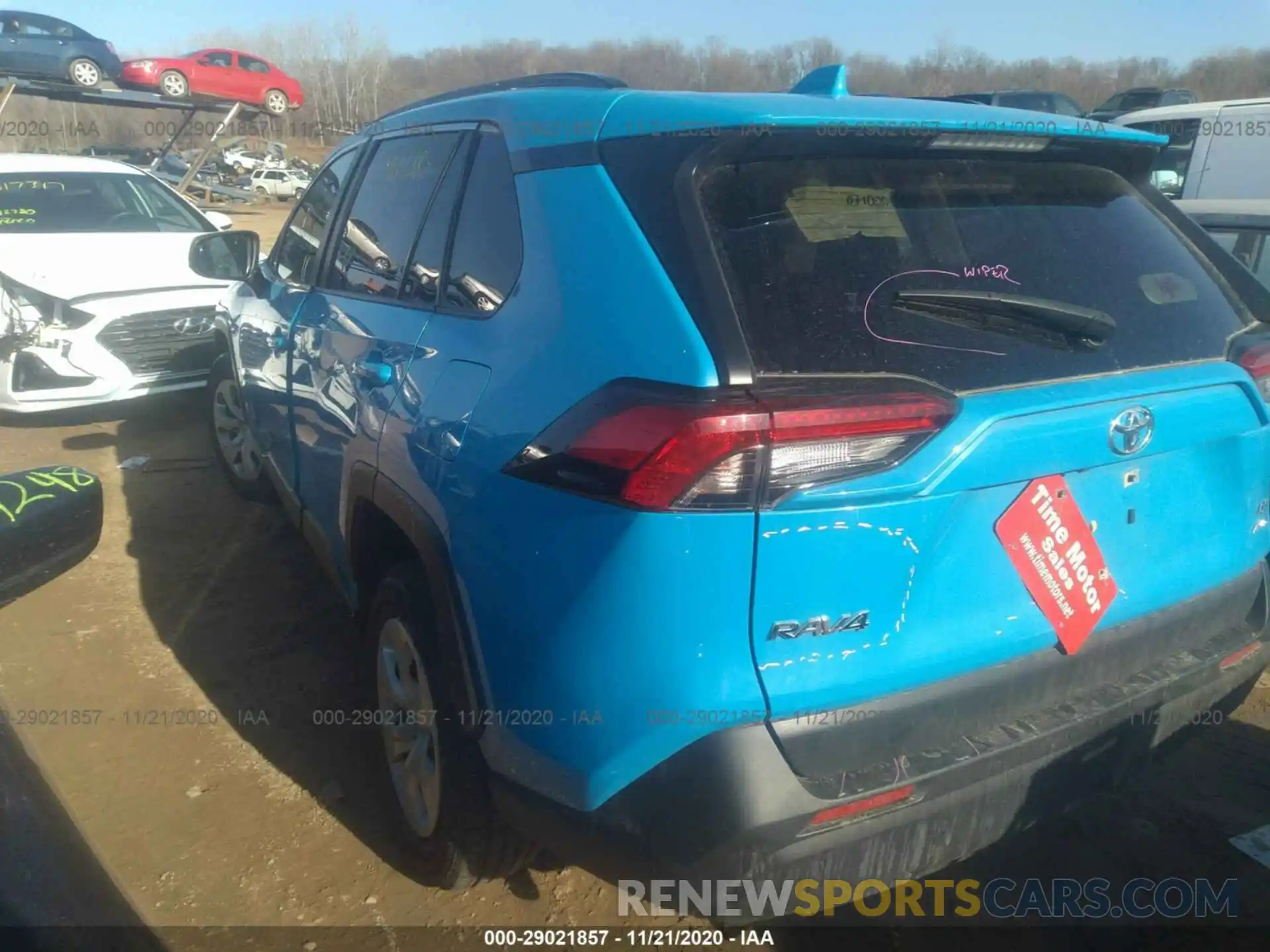 3 Photograph of a damaged car JTMF1RFV1KJ011035 TOYOTA RAV4 2019