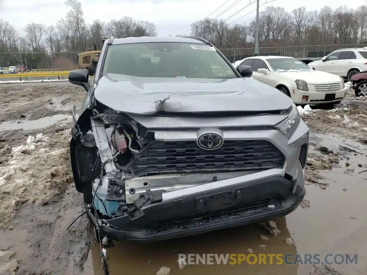 9 Photograph of a damaged car JTMF1RFV2KD006960 TOYOTA RAV4 2019