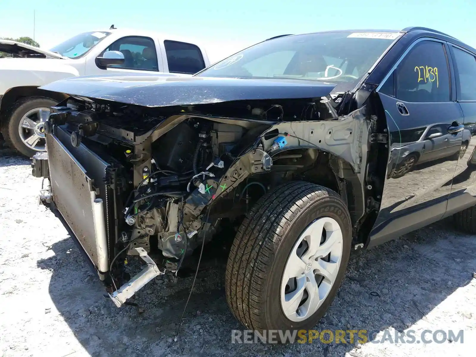 9 Photograph of a damaged car JTMF1RFV2KD026173 TOYOTA RAV4 2019