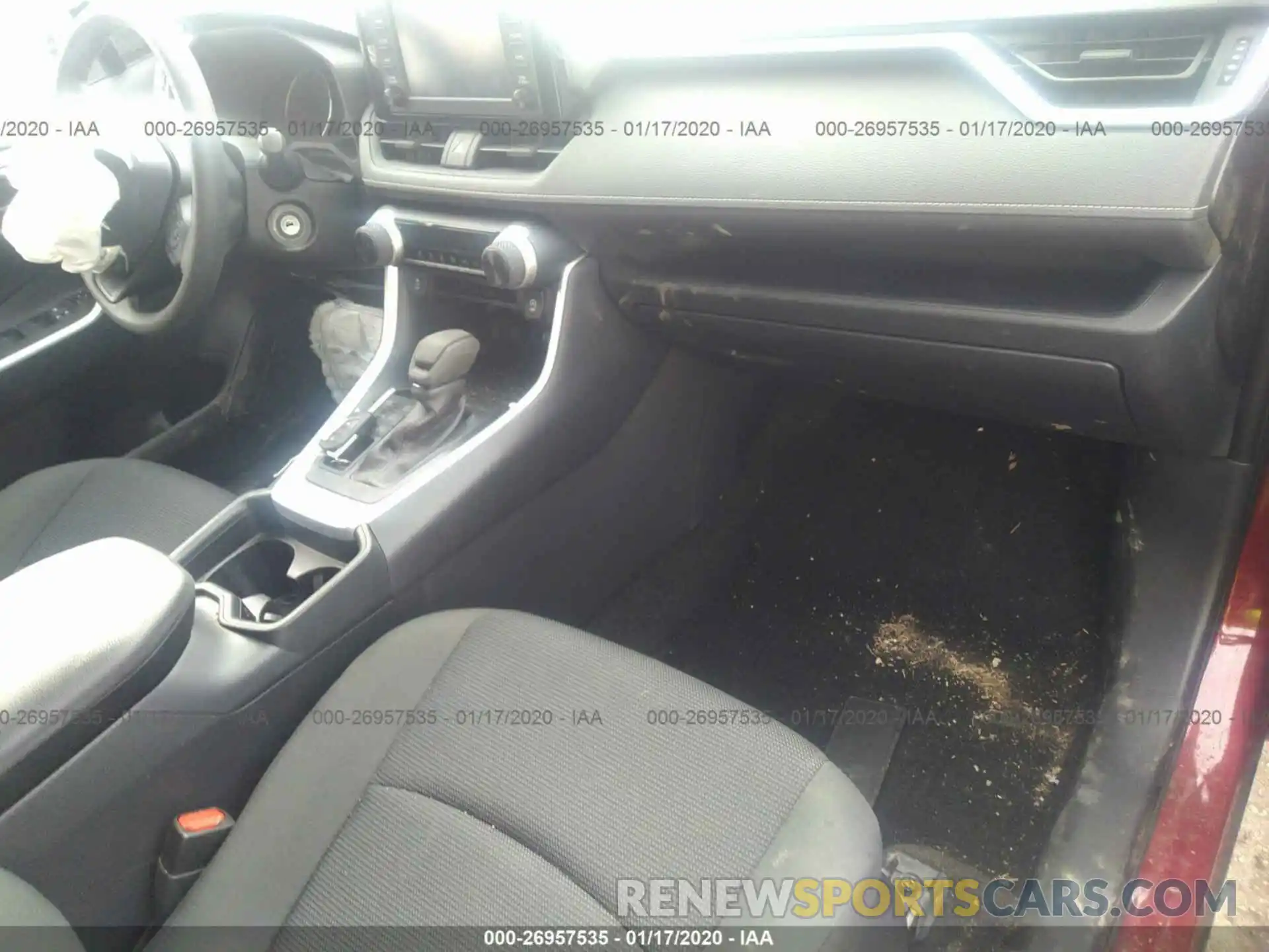 5 Photograph of a damaged car JTMF1RFV2KD029641 TOYOTA RAV4 2019