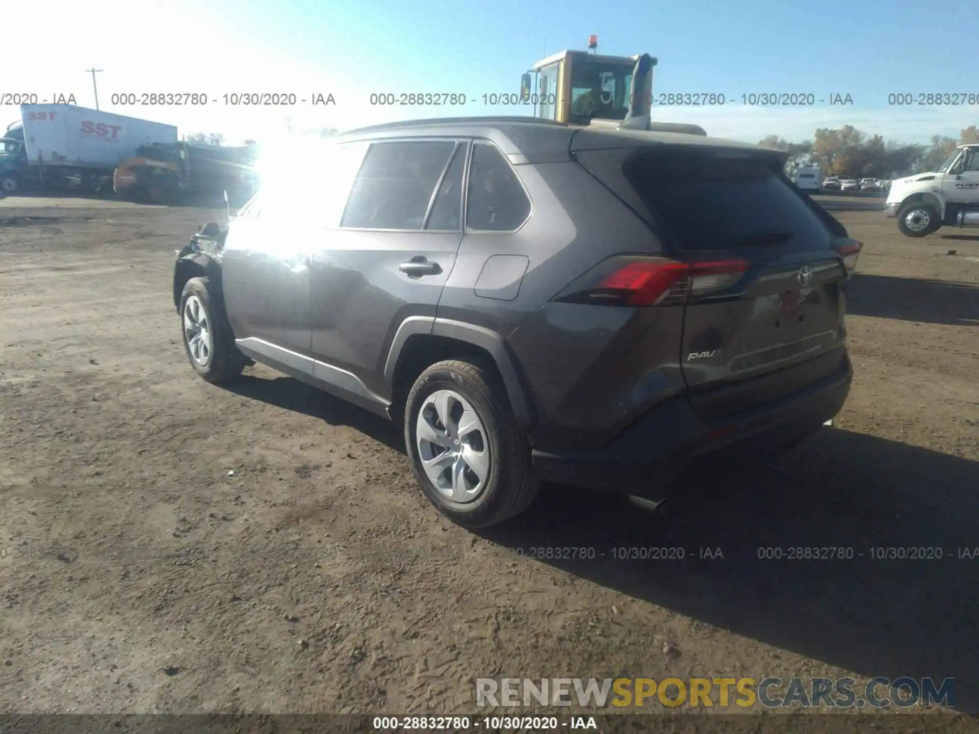 3 Фотография поврежденного автомобиля JTMF1RFV2KJ002795 TOYOTA RAV4 2019