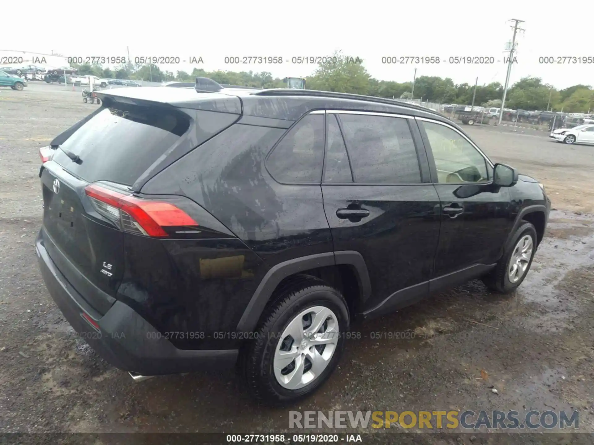 4 Photograph of a damaged car JTMF1RFV2KJ005597 TOYOTA RAV4 2019