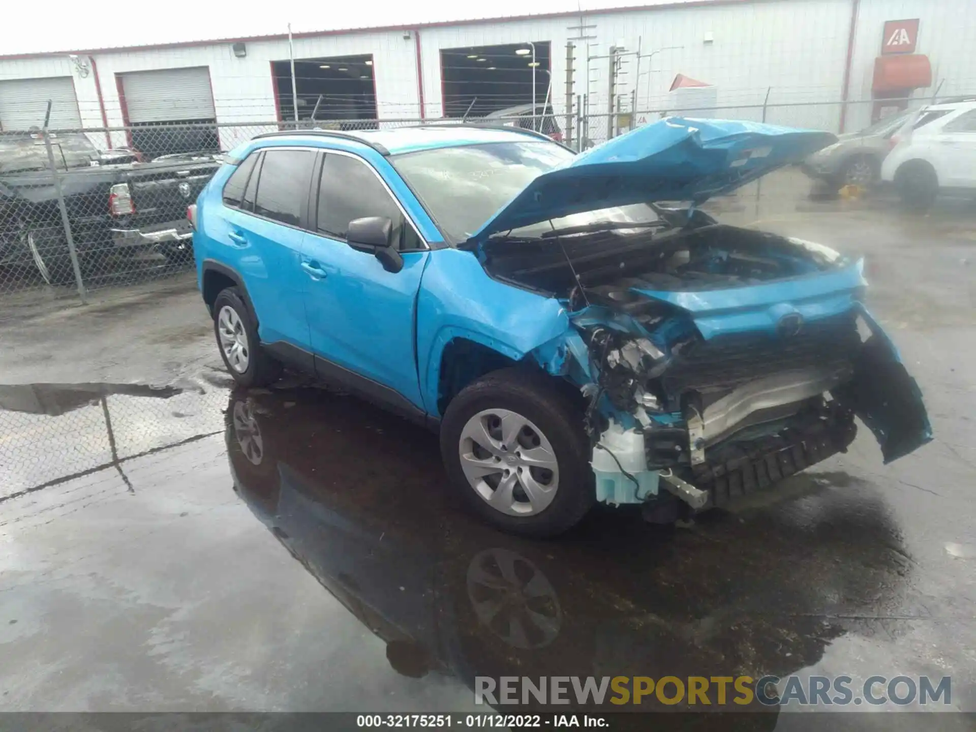 1 Photograph of a damaged car JTMF1RFV2KJ012811 TOYOTA RAV4 2019