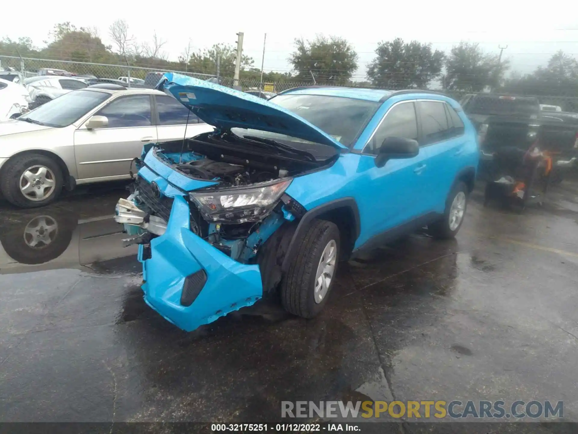 2 Photograph of a damaged car JTMF1RFV2KJ012811 TOYOTA RAV4 2019