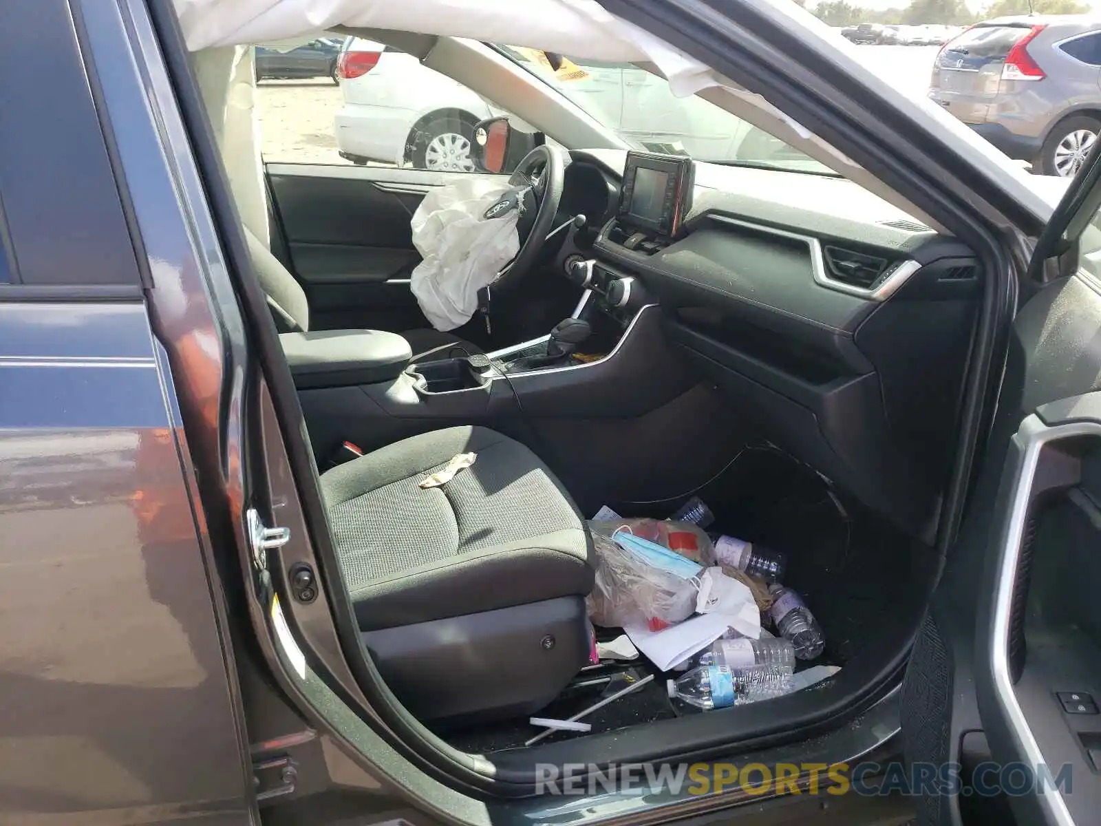 5 Photograph of a damaged car JTMF1RFV3KD002626 TOYOTA RAV4 2019