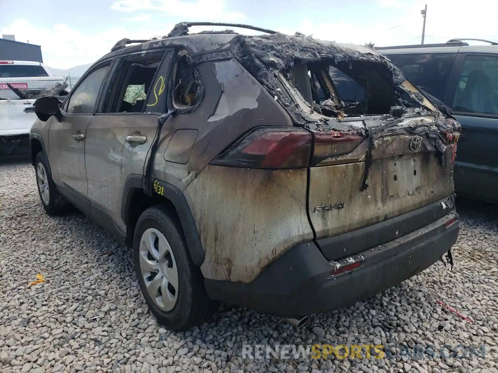 3 Photograph of a damaged car JTMF1RFV3KD506612 TOYOTA RAV4 2019