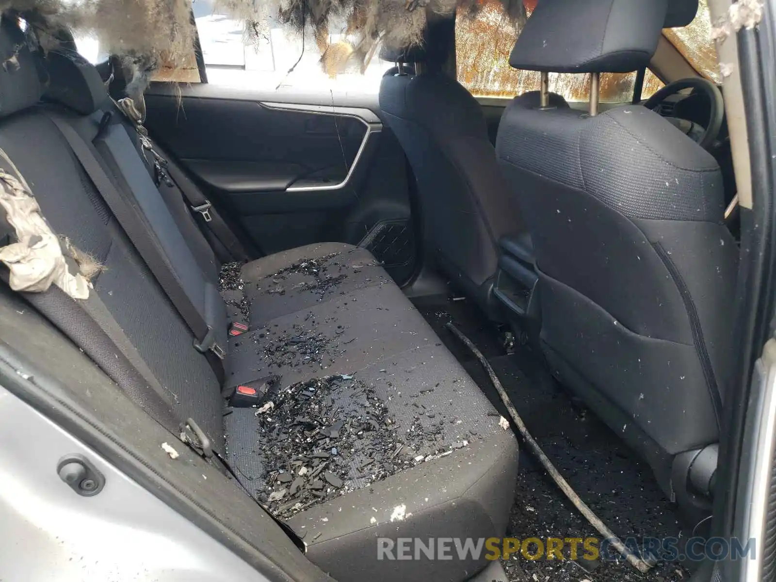 6 Photograph of a damaged car JTMF1RFV3KD506612 TOYOTA RAV4 2019