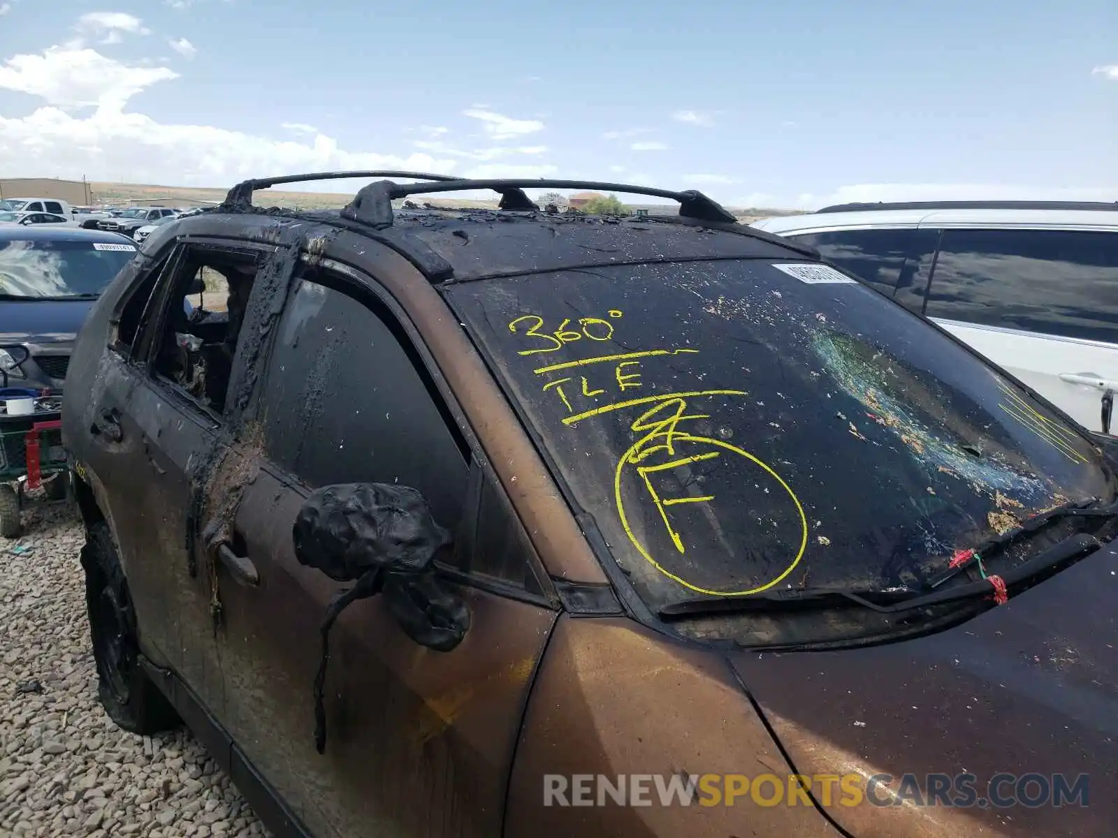 9 Photograph of a damaged car JTMF1RFV3KD506612 TOYOTA RAV4 2019