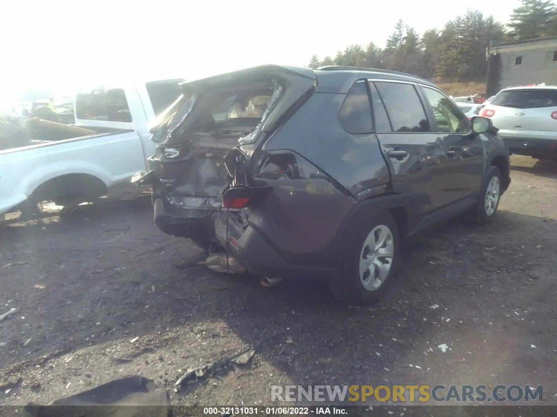 4 Photograph of a damaged car JTMF1RFV3KD517058 TOYOTA RAV4 2019