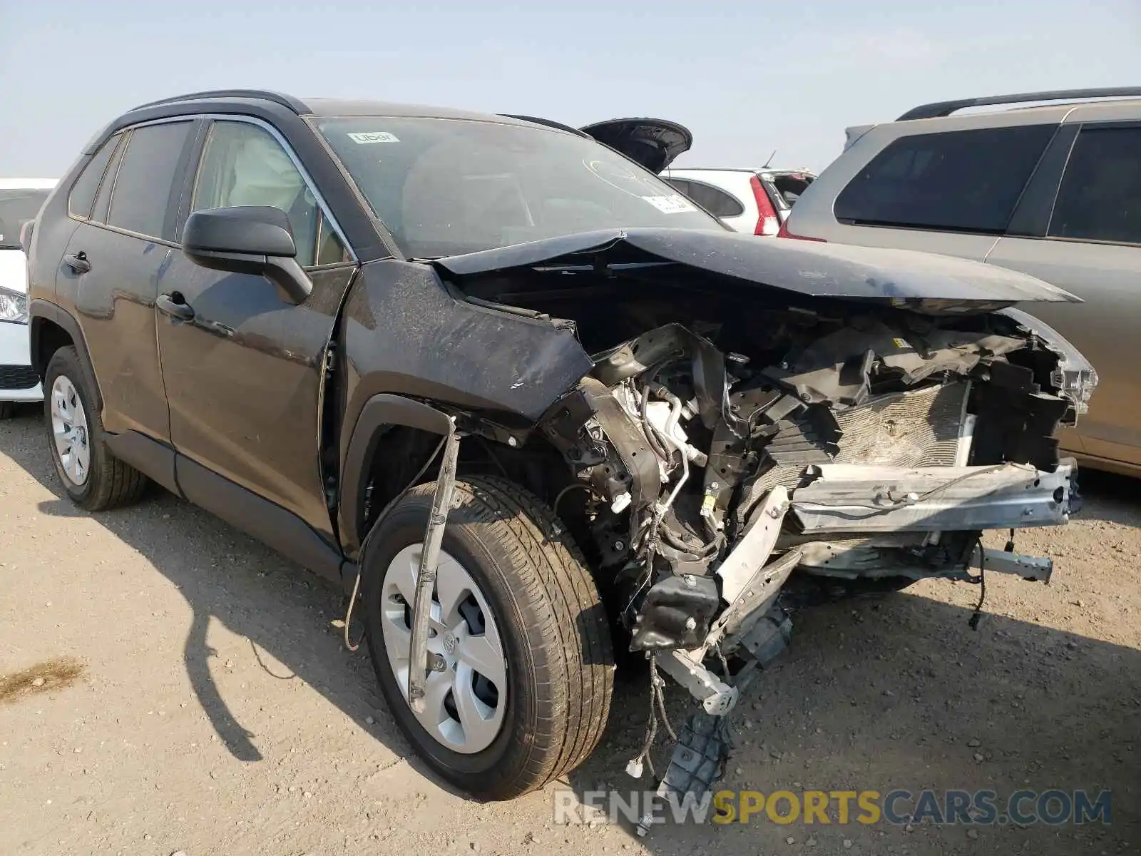 1 Photograph of a damaged car JTMF1RFV3KJ001834 TOYOTA RAV4 2019