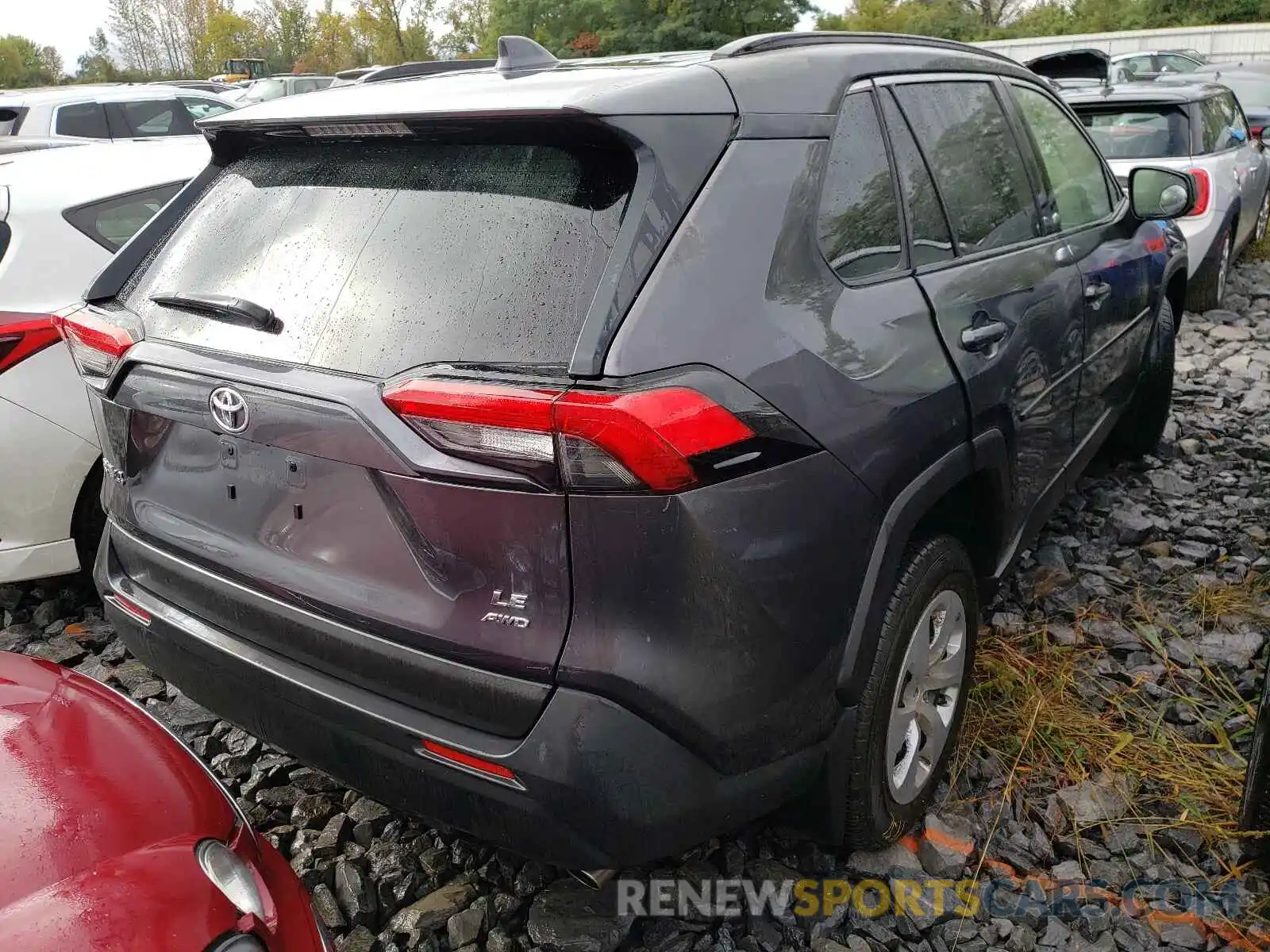 4 Photograph of a damaged car JTMF1RFV3KJ003762 TOYOTA RAV4 2019