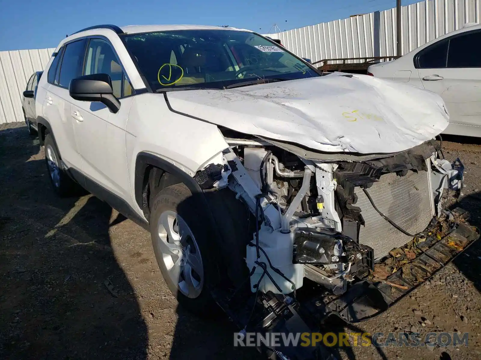 1 Photograph of a damaged car JTMF1RFV3KJ005396 TOYOTA RAV4 2019