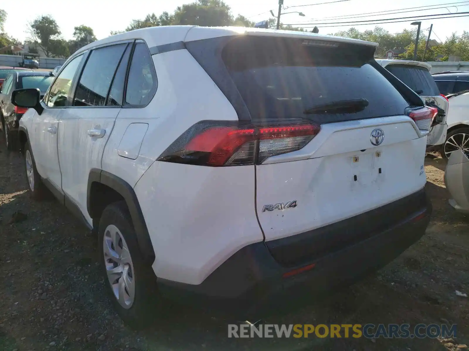 3 Photograph of a damaged car JTMF1RFV3KJ005396 TOYOTA RAV4 2019