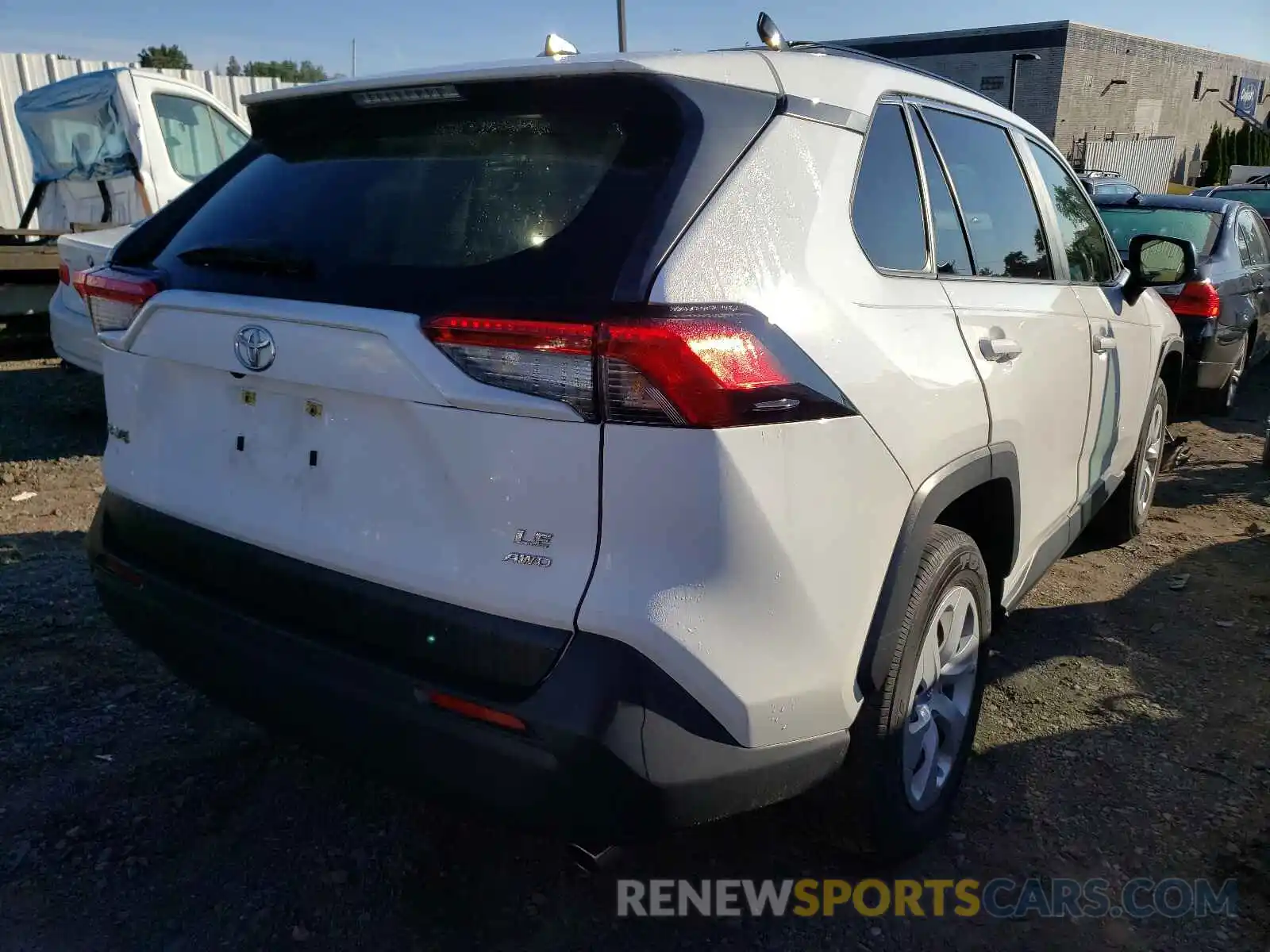 4 Photograph of a damaged car JTMF1RFV3KJ005396 TOYOTA RAV4 2019