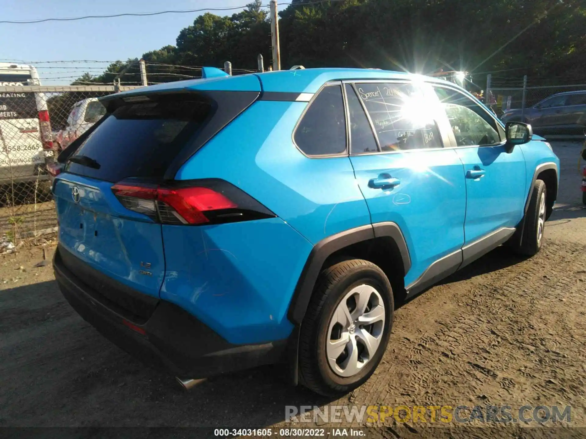 4 Photograph of a damaged car JTMF1RFV3KJ007102 TOYOTA RAV4 2019