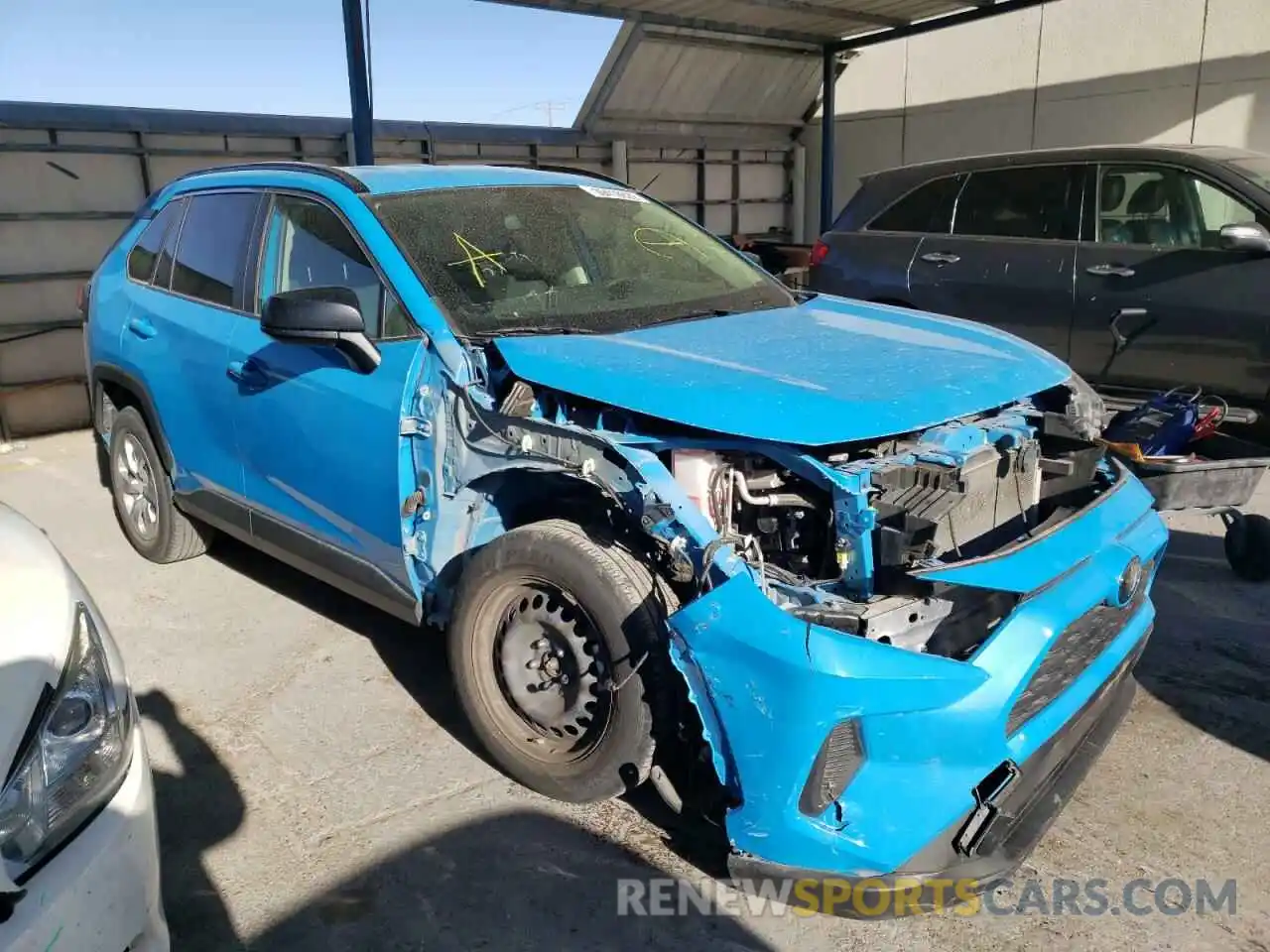 1 Photograph of a damaged car JTMF1RFV3KJ007570 TOYOTA RAV4 2019