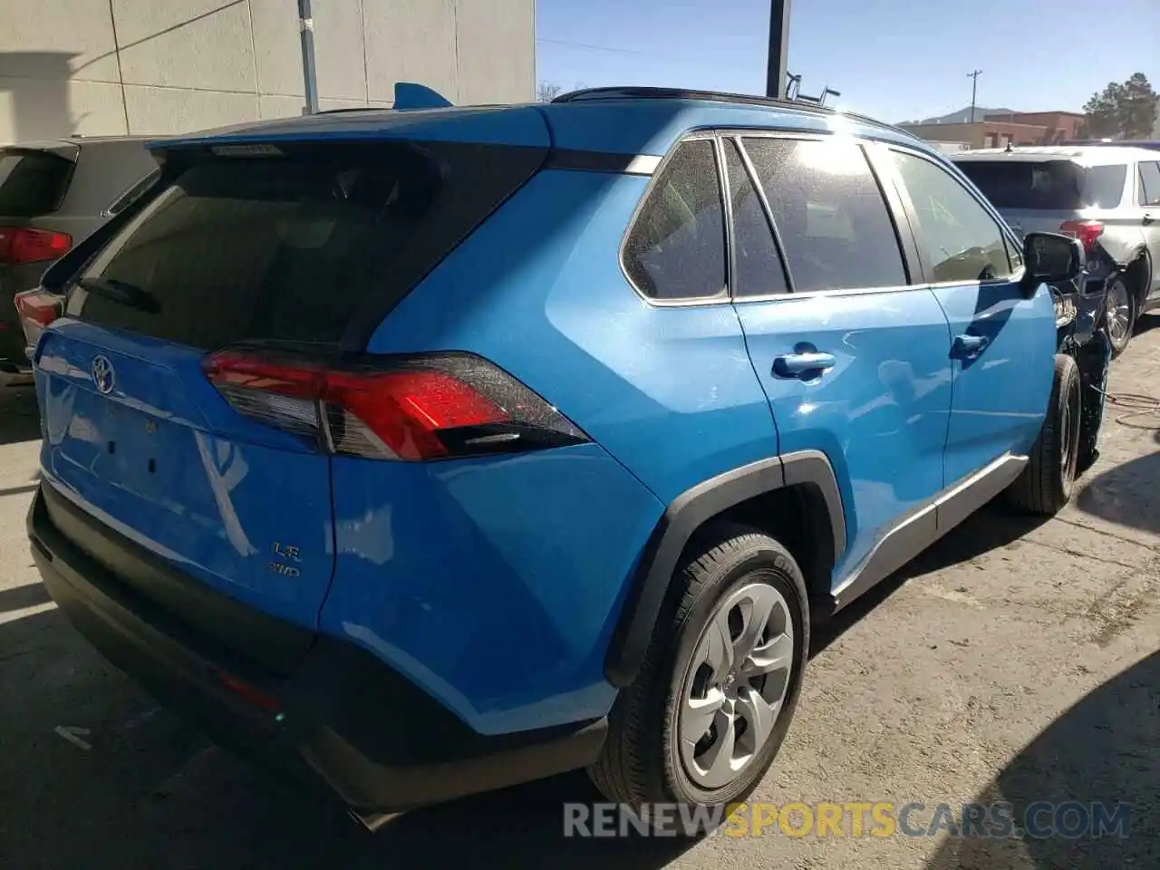 4 Photograph of a damaged car JTMF1RFV3KJ007570 TOYOTA RAV4 2019