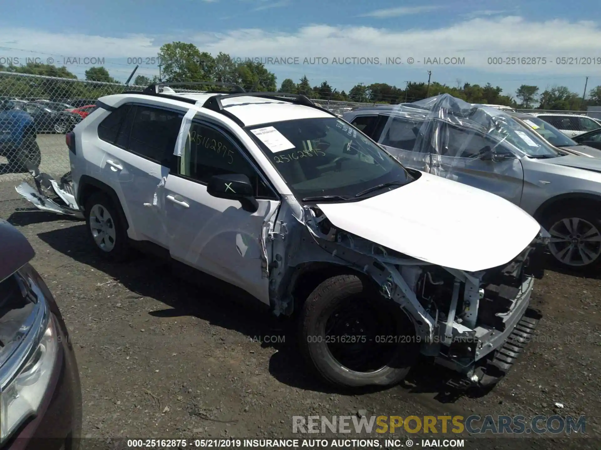 1 Photograph of a damaged car JTMF1RFV4KD012050 TOYOTA RAV4 2019