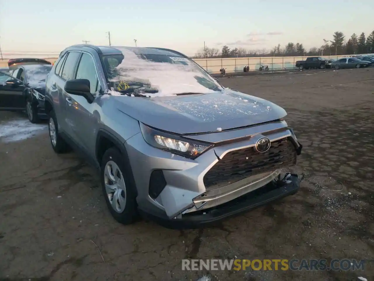 1 Photograph of a damaged car JTMF1RFV4KD031178 TOYOTA RAV4 2019