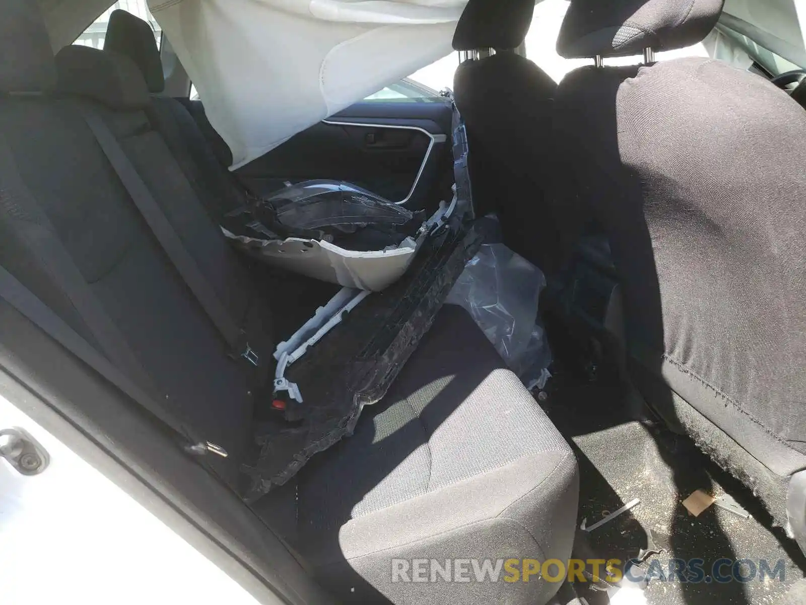 6 Photograph of a damaged car JTMF1RFV4KD034744 TOYOTA RAV4 2019