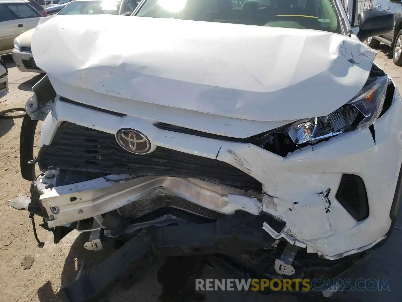 9 Photograph of a damaged car JTMF1RFV4KD034744 TOYOTA RAV4 2019