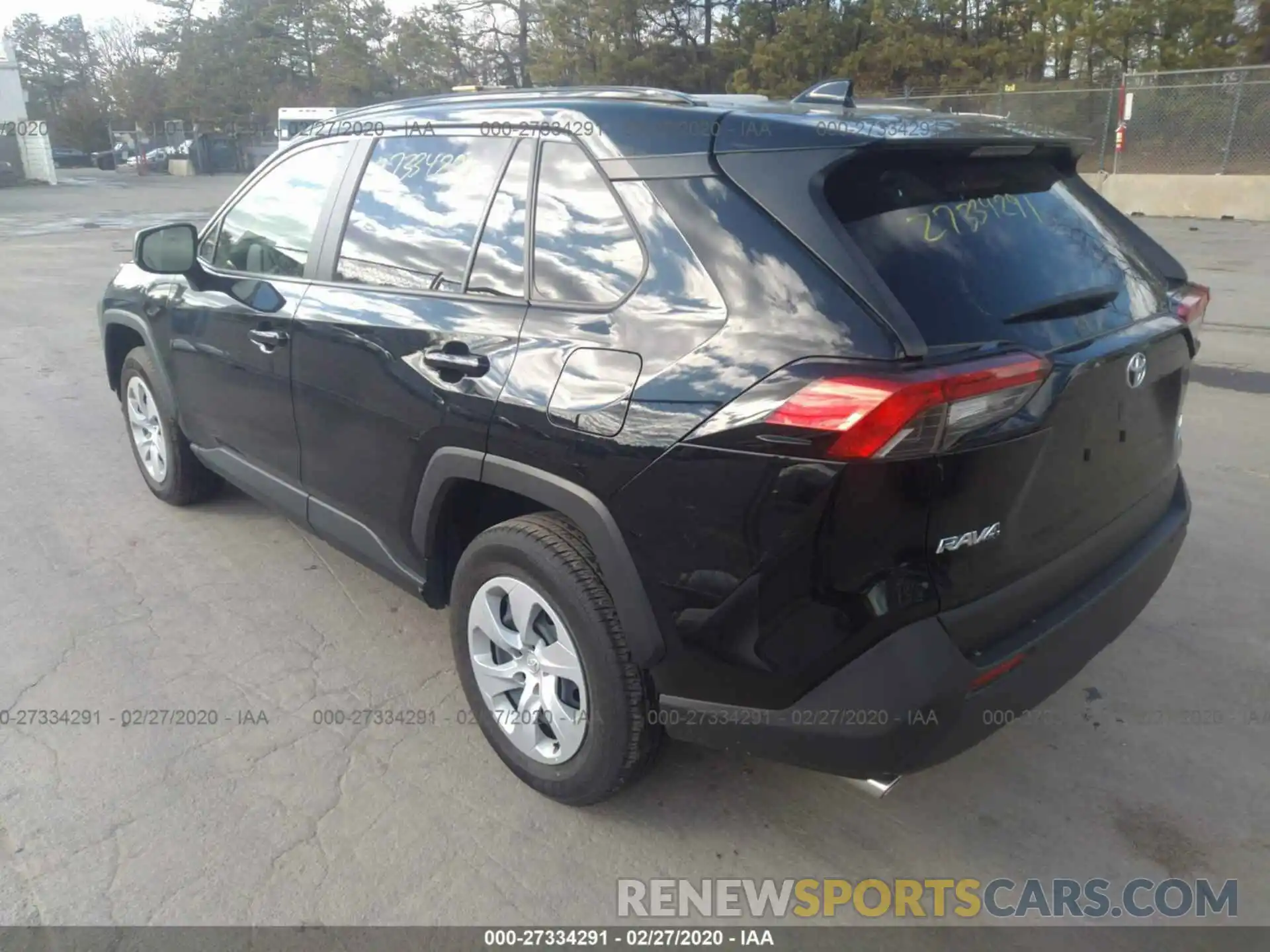 3 Photograph of a damaged car JTMF1RFV4KJ002572 TOYOTA RAV4 2019