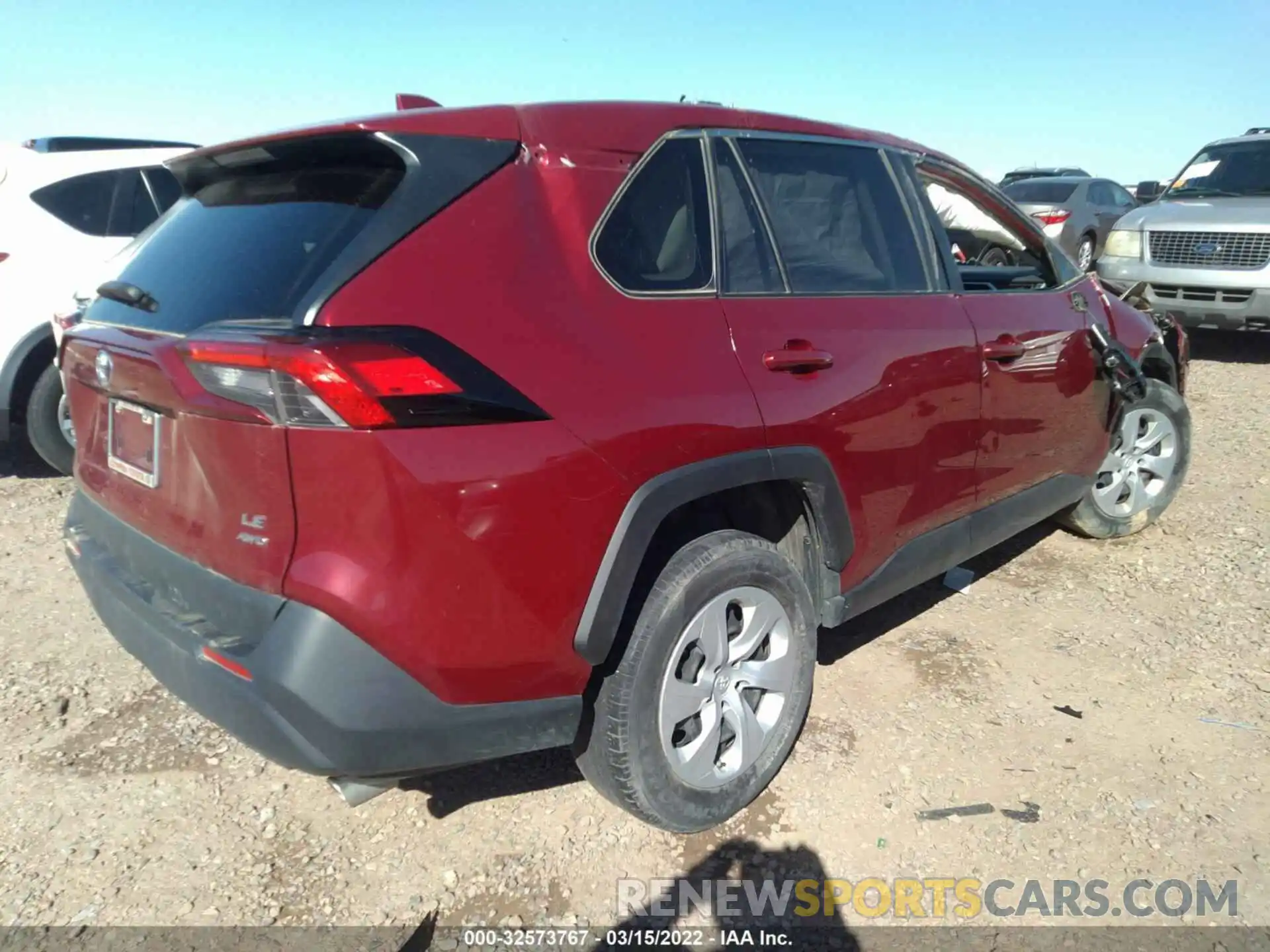 4 Photograph of a damaged car JTMF1RFV4KJ007934 TOYOTA RAV4 2019