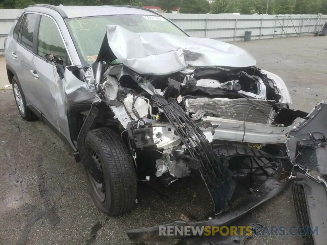 9 Photograph of a damaged car JTMF1RFV5KD506336 TOYOTA RAV4 2019