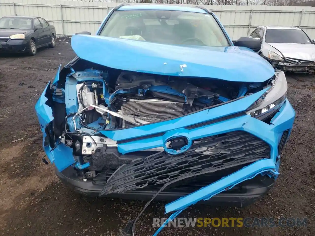 9 Photograph of a damaged car JTMF1RFV5KD518681 TOYOTA RAV4 2019