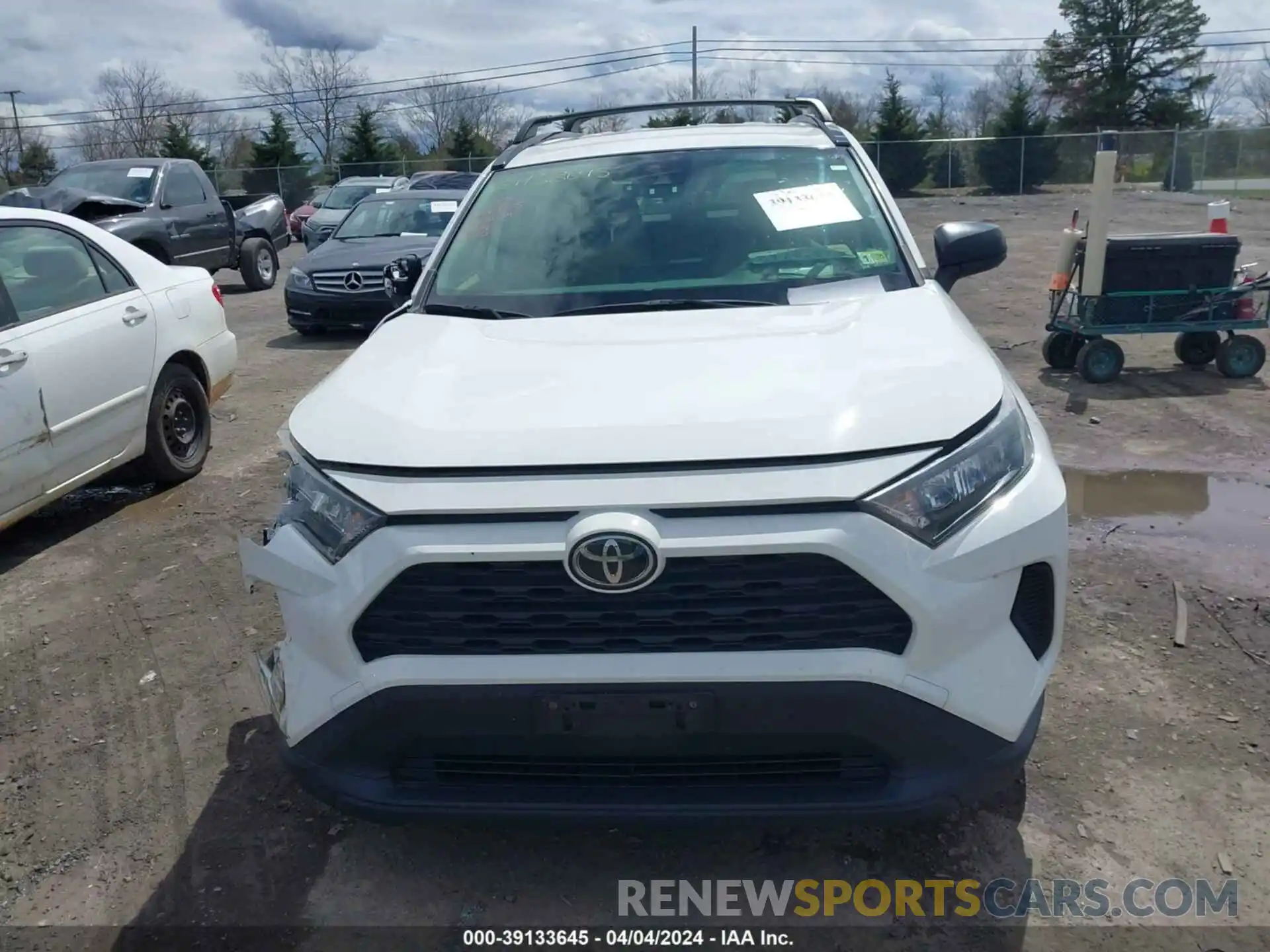 12 Photograph of a damaged car JTMF1RFV5KJ001186 TOYOTA RAV4 2019