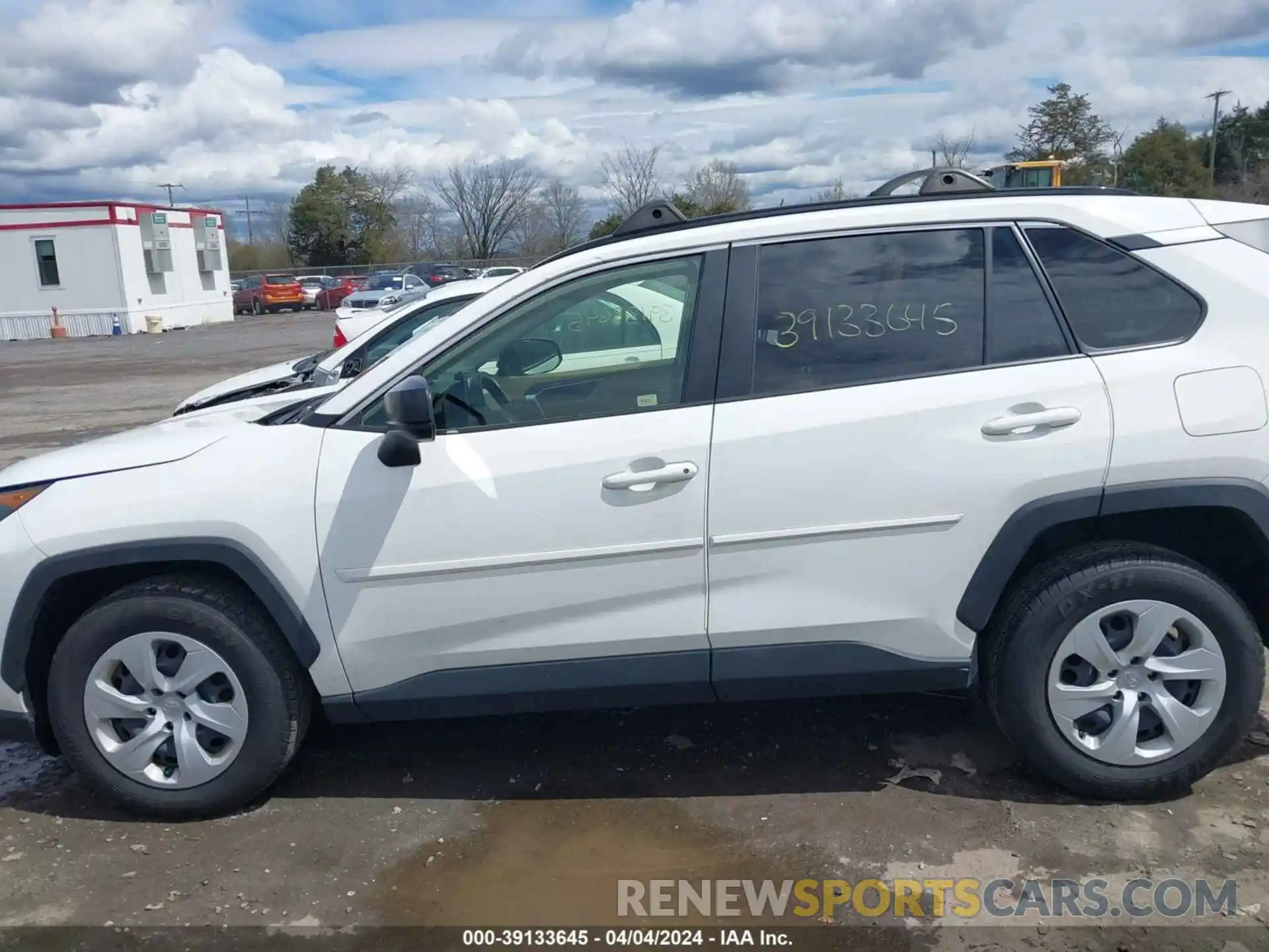 14 Photograph of a damaged car JTMF1RFV5KJ001186 TOYOTA RAV4 2019