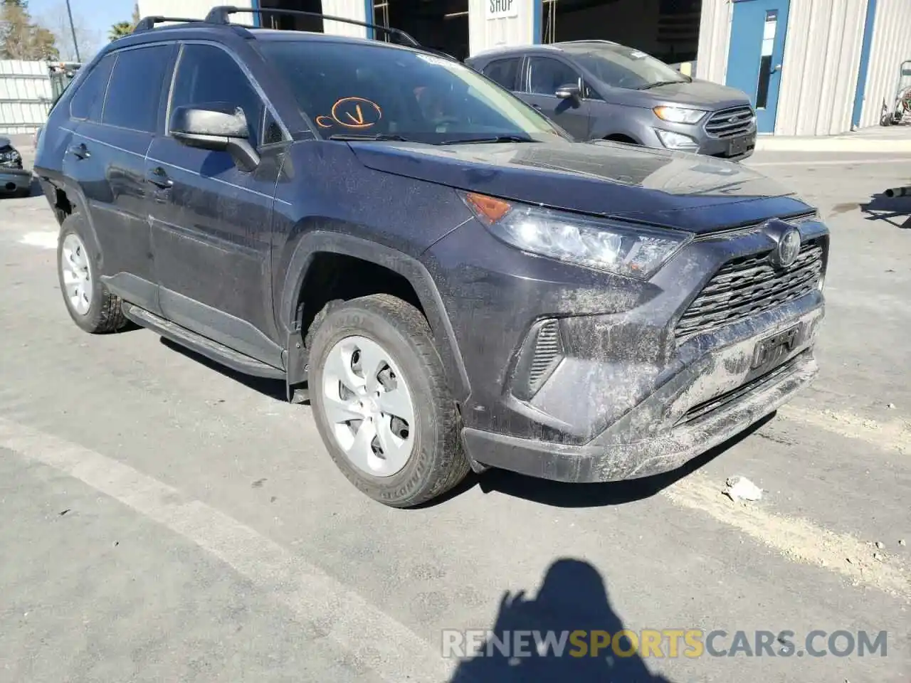 1 Photograph of a damaged car JTMF1RFV5KJ004153 TOYOTA RAV4 2019