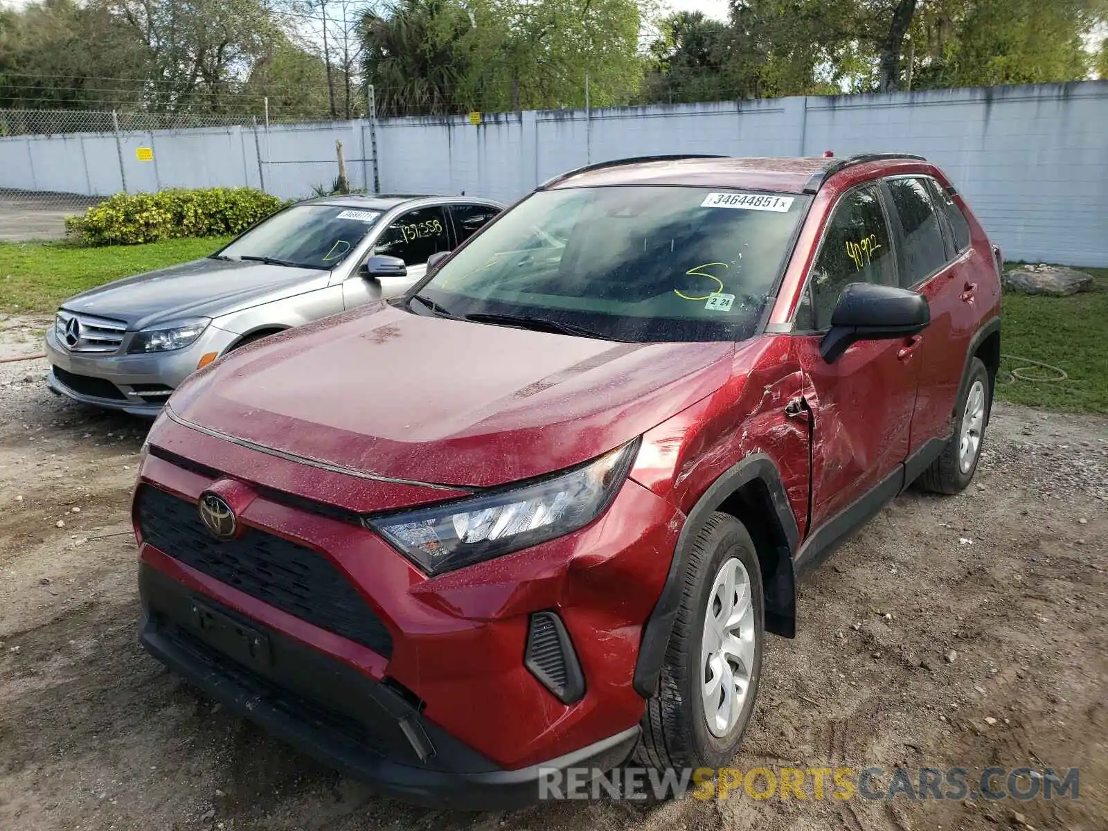 2 Фотография поврежденного автомобиля JTMF1RFV5KJ005013 TOYOTA RAV4 2019