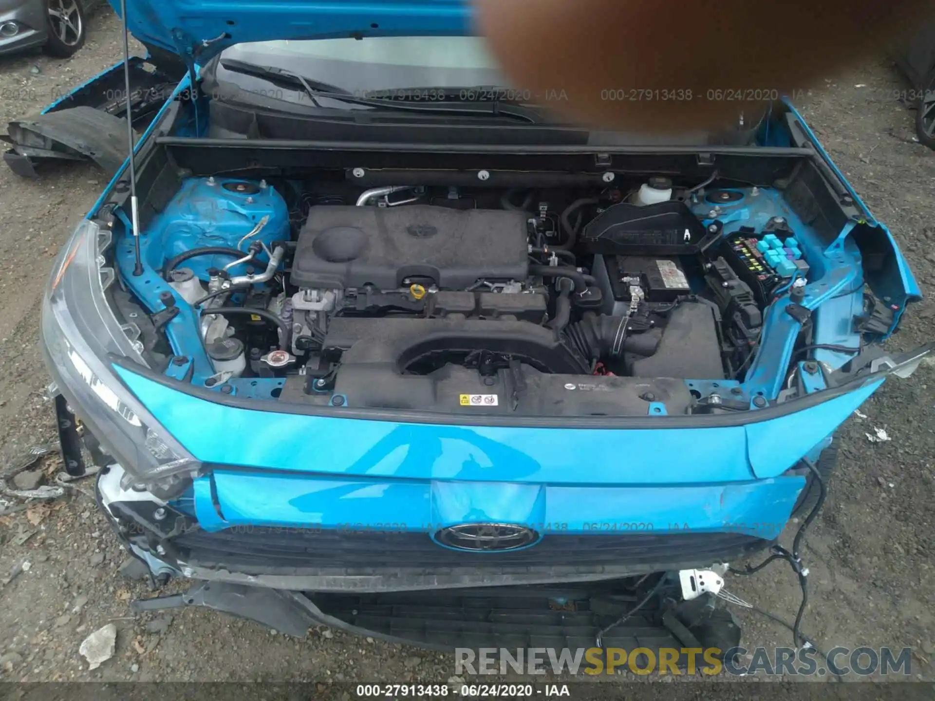 10 Photograph of a damaged car JTMF1RFV5KJ005237 TOYOTA RAV4 2019