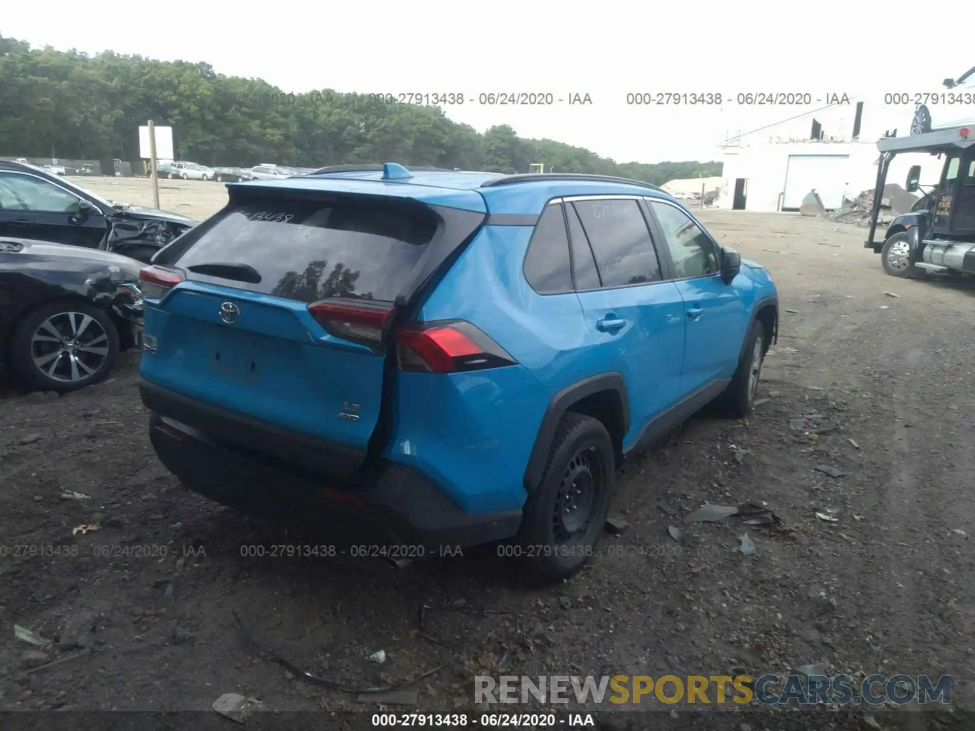 4 Photograph of a damaged car JTMF1RFV5KJ005237 TOYOTA RAV4 2019