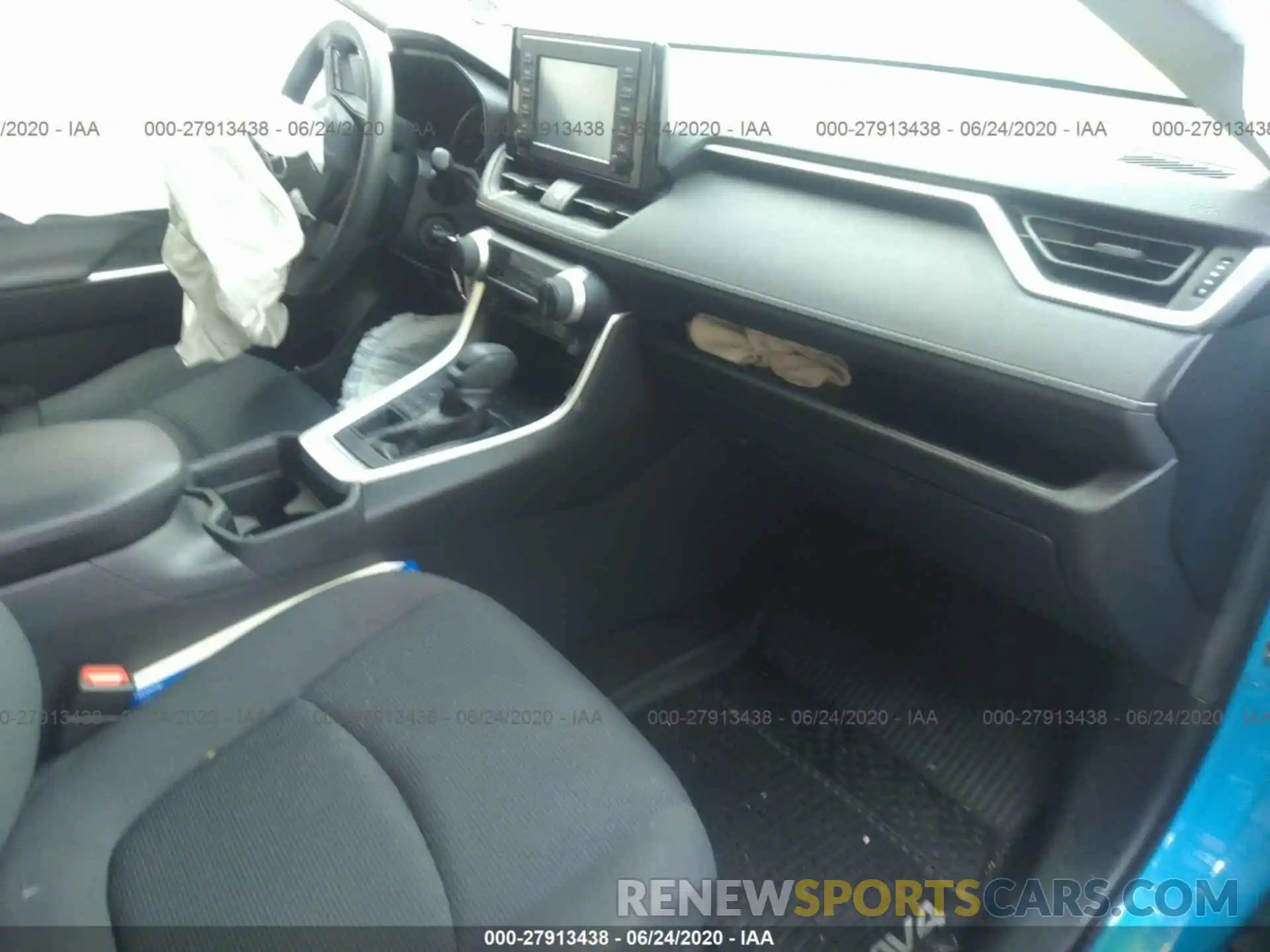 5 Photograph of a damaged car JTMF1RFV5KJ005237 TOYOTA RAV4 2019