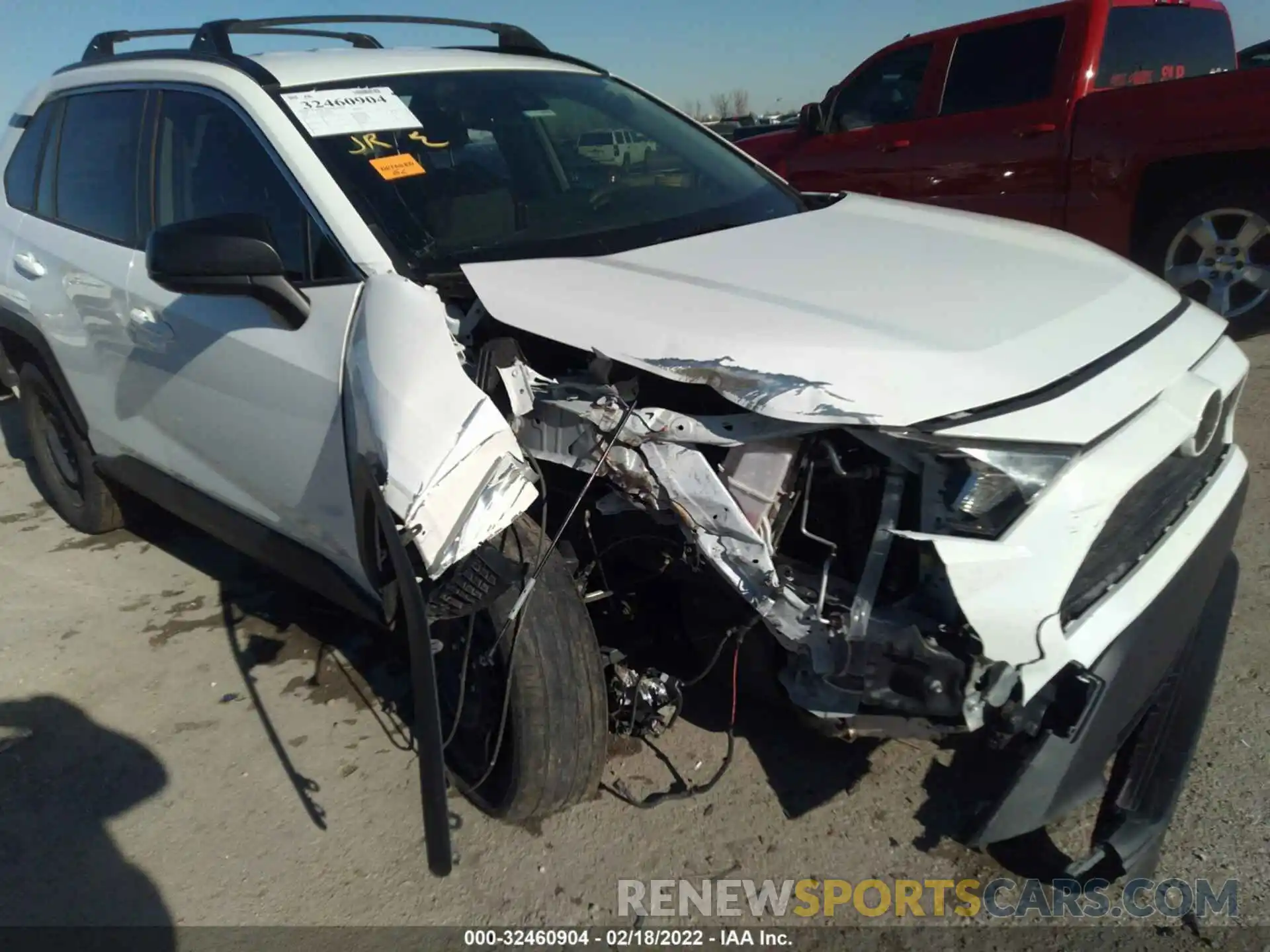 6 Photograph of a damaged car JTMF1RFV5KJ006033 TOYOTA RAV4 2019