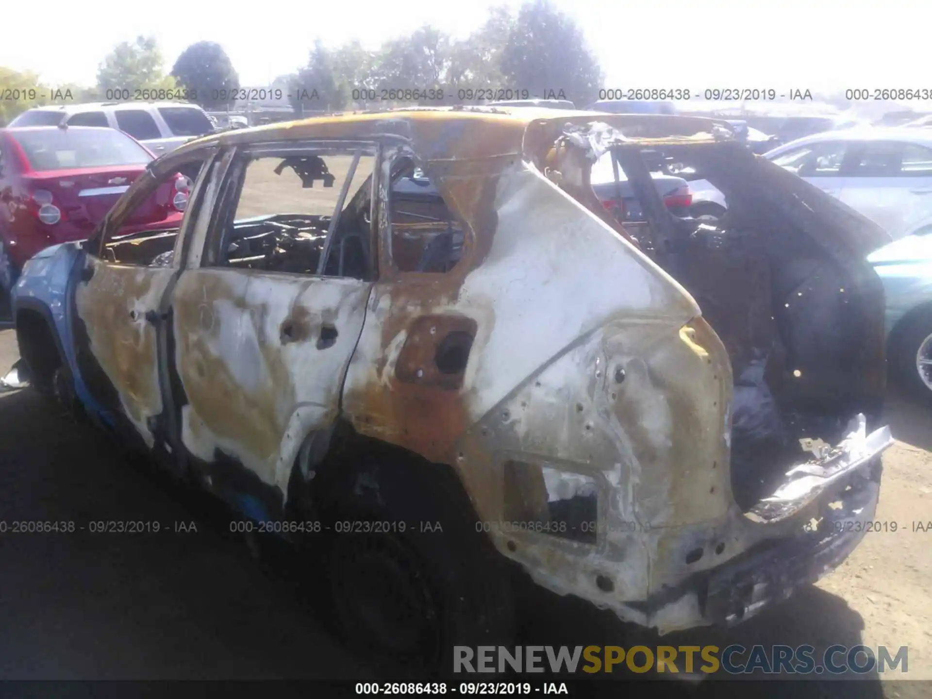 3 Photograph of a damaged car JTMF1RFV5KJ007926 TOYOTA RAV4 2019