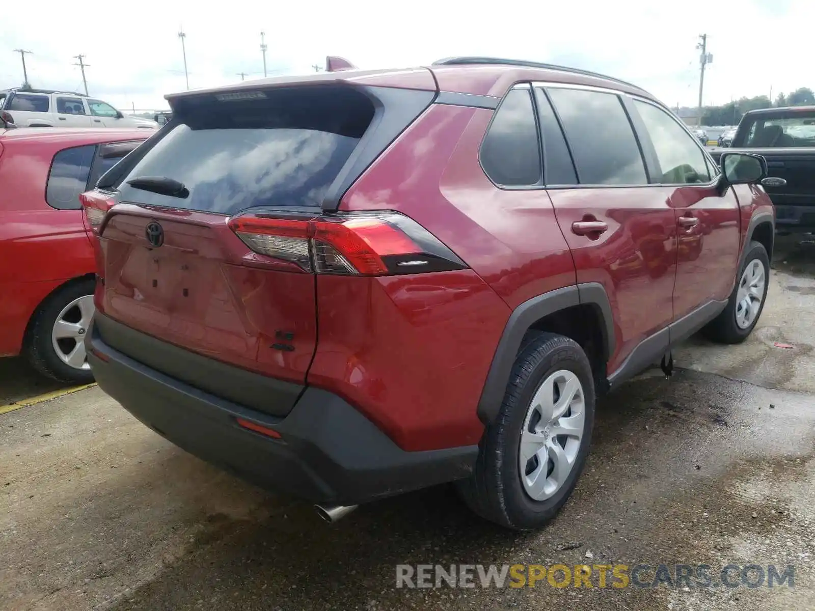 4 Photograph of a damaged car JTMF1RFV5KJ012818 TOYOTA RAV4 2019