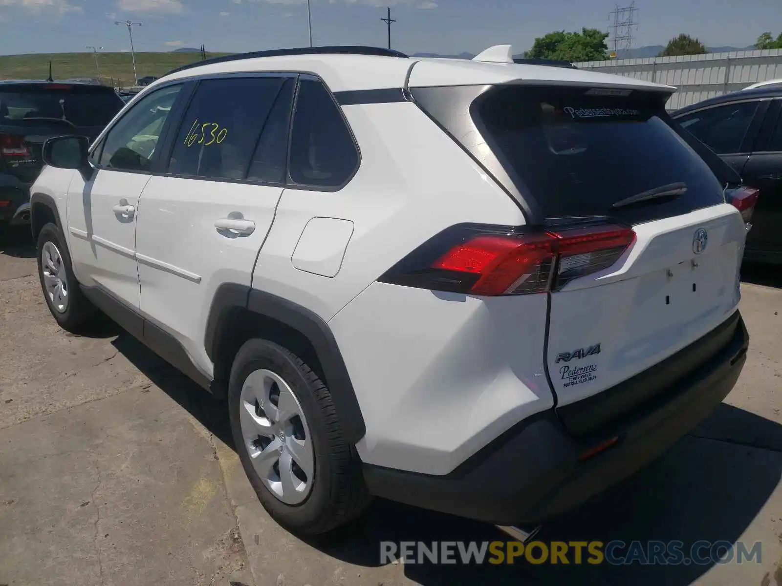 3 Photograph of a damaged car JTMF1RFV5KJ013547 TOYOTA RAV4 2019