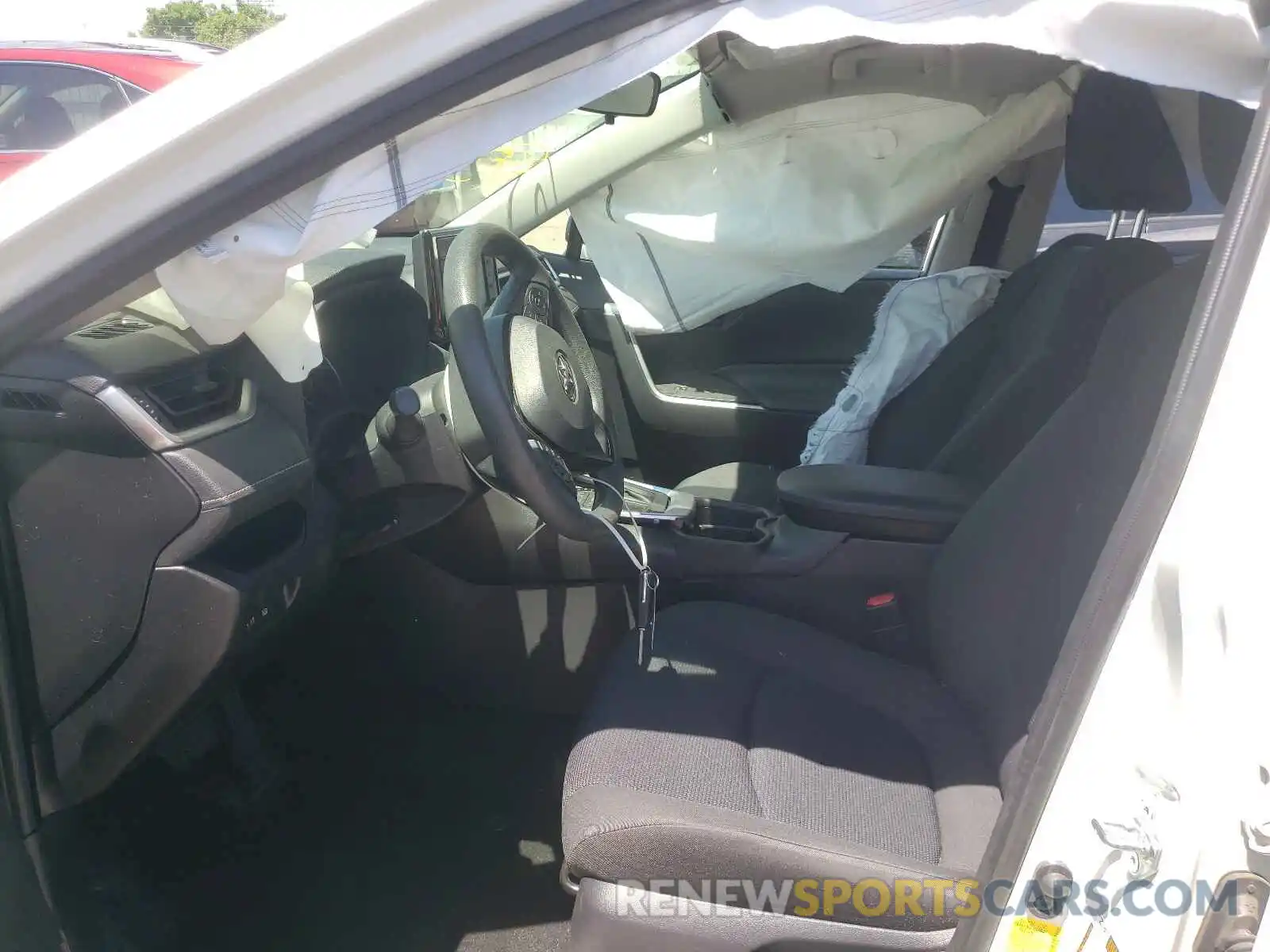 5 Photograph of a damaged car JTMF1RFV5KJ013547 TOYOTA RAV4 2019