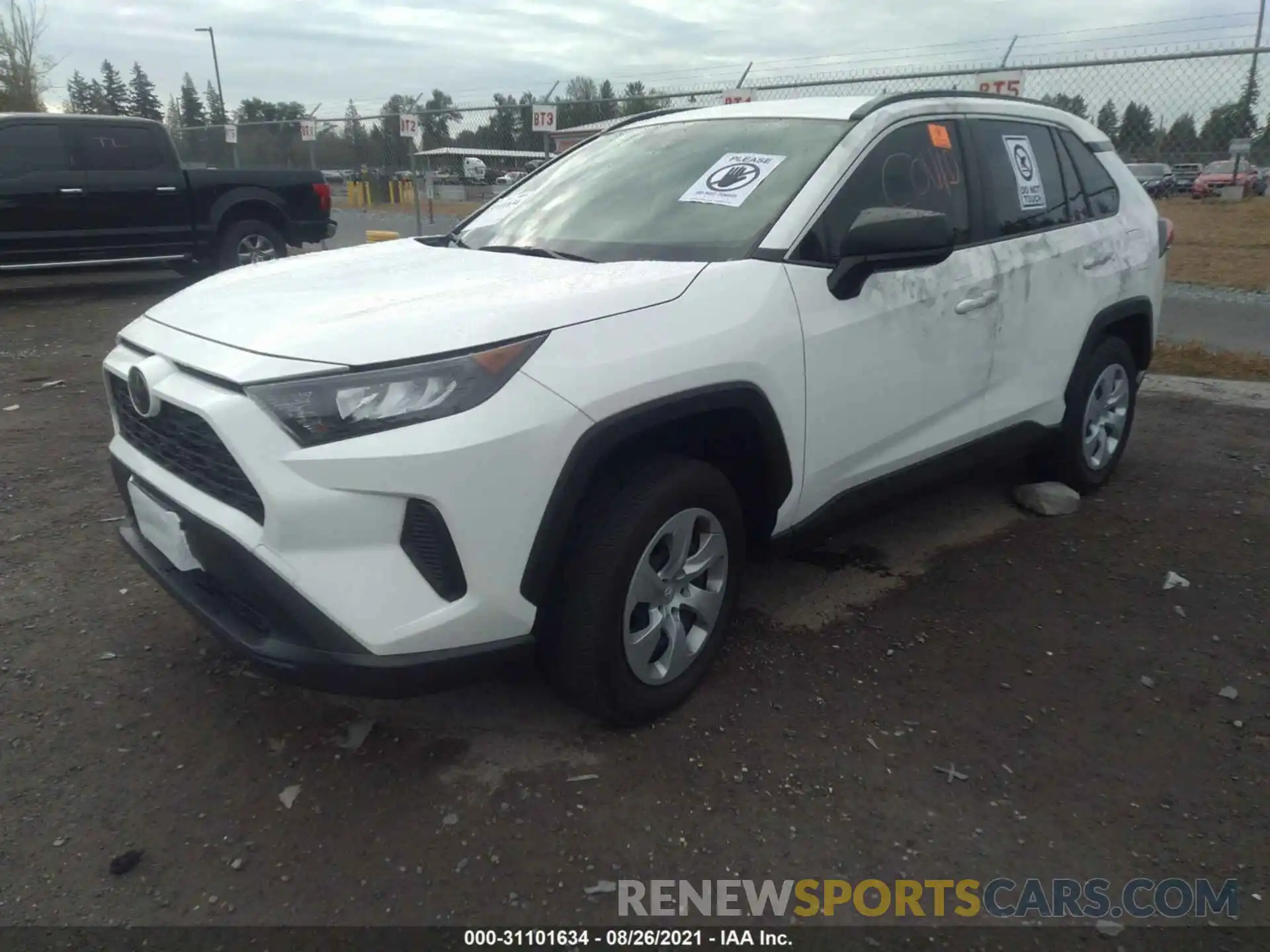 2 Фотография поврежденного автомобиля JTMF1RFV5KJ018070 TOYOTA RAV4 2019