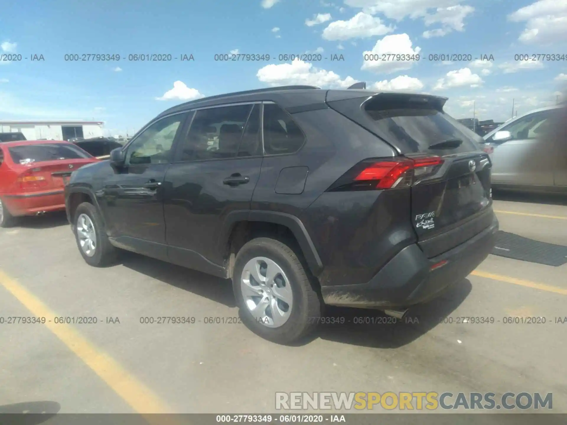 3 Photograph of a damaged car JTMF1RFV5KJ018585 TOYOTA RAV4 2019