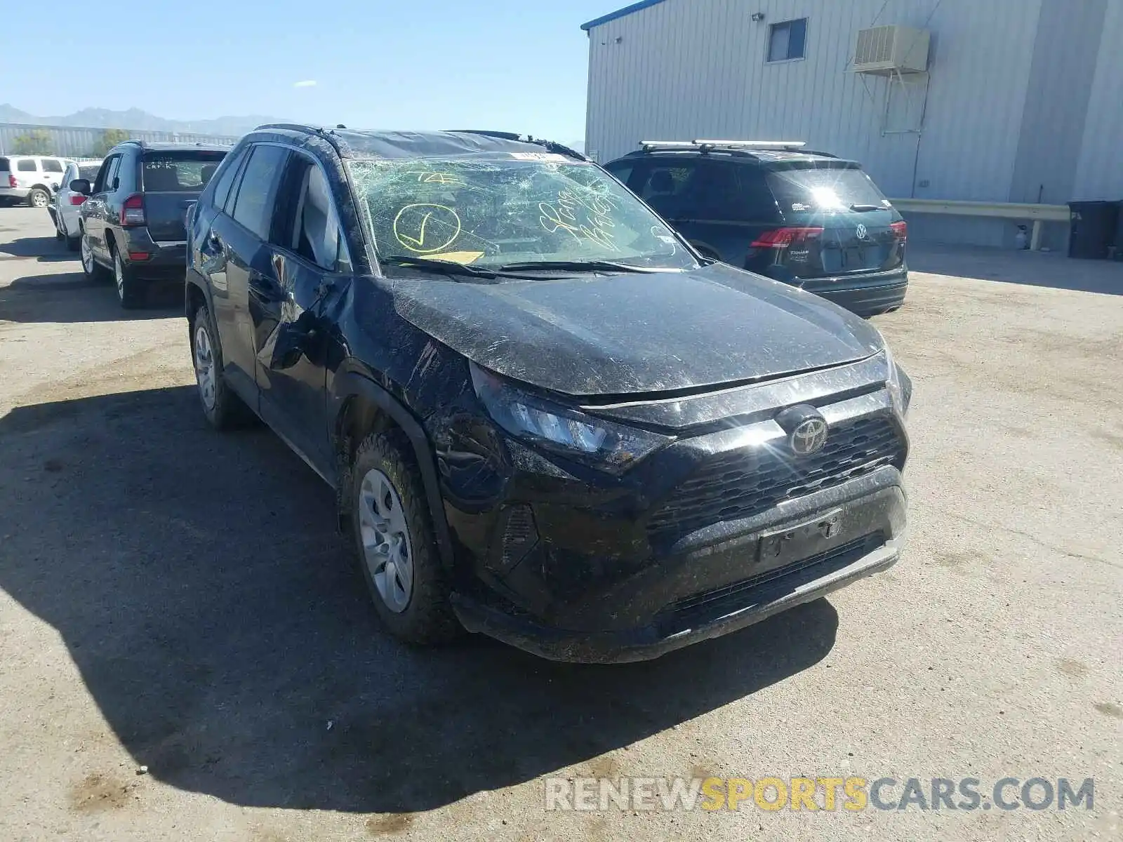 1 Photograph of a damaged car JTMF1RFV6KD027097 TOYOTA RAV4 2019