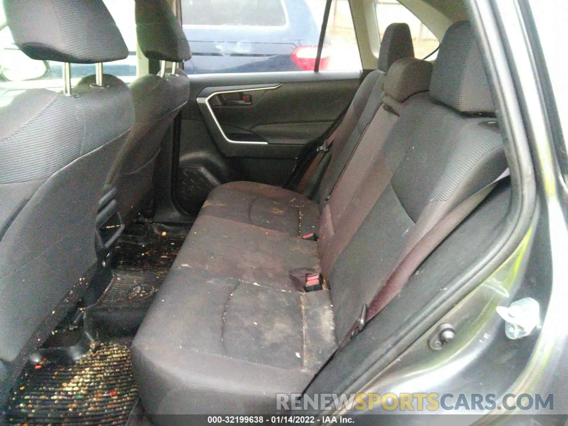 8 Photograph of a damaged car JTMF1RFV6KD506765 TOYOTA RAV4 2019