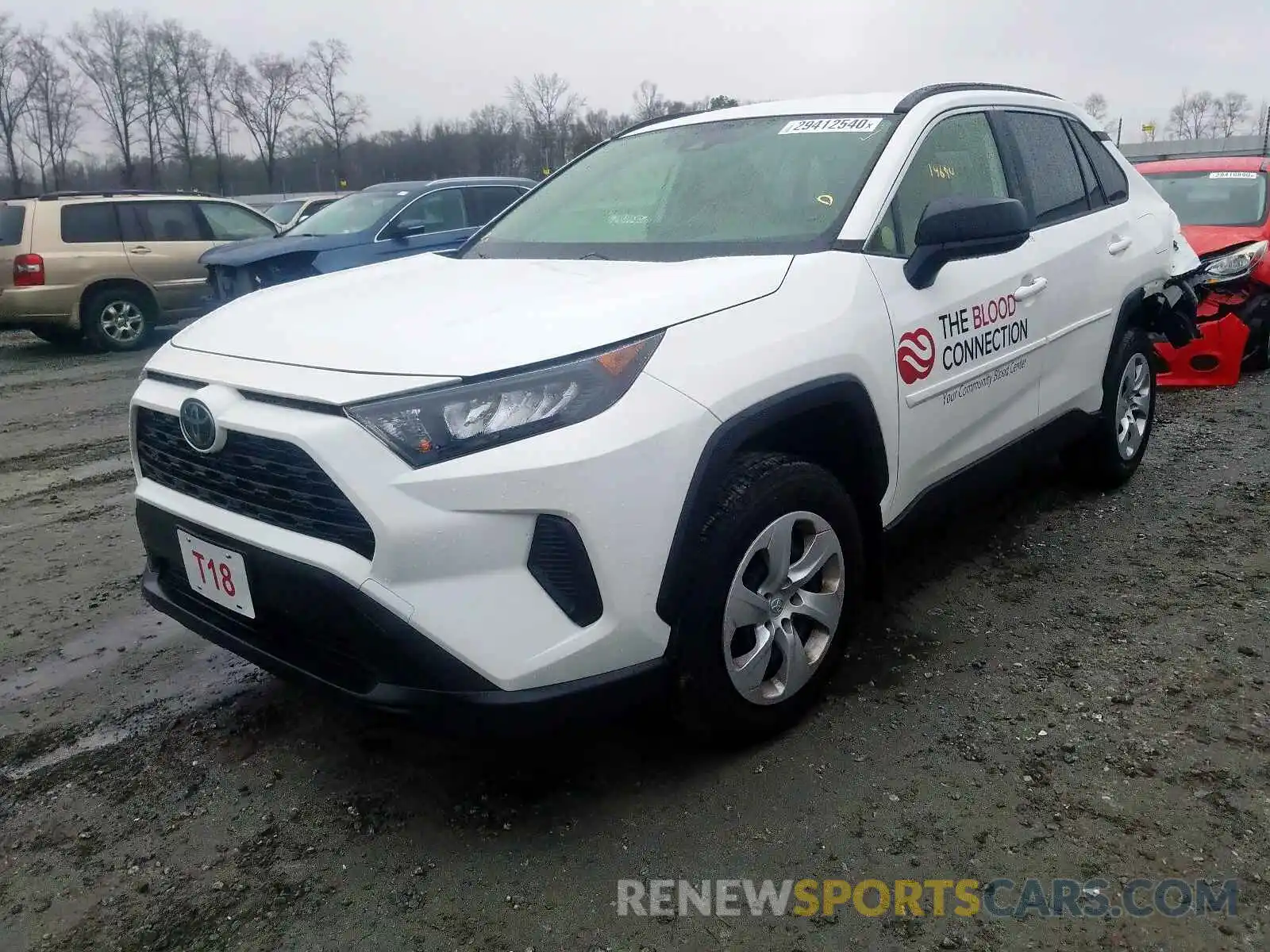 2 Photograph of a damaged car JTMF1RFV6KJ003688 TOYOTA RAV4 2019