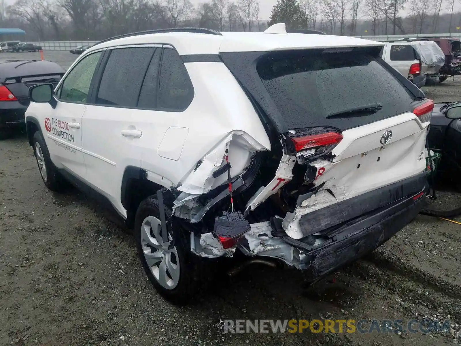 3 Photograph of a damaged car JTMF1RFV6KJ003688 TOYOTA RAV4 2019