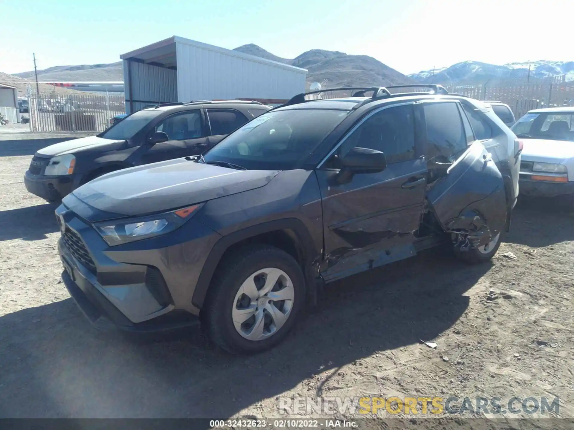 2 Photograph of a damaged car JTMF1RFV6KJ013198 TOYOTA RAV4 2019