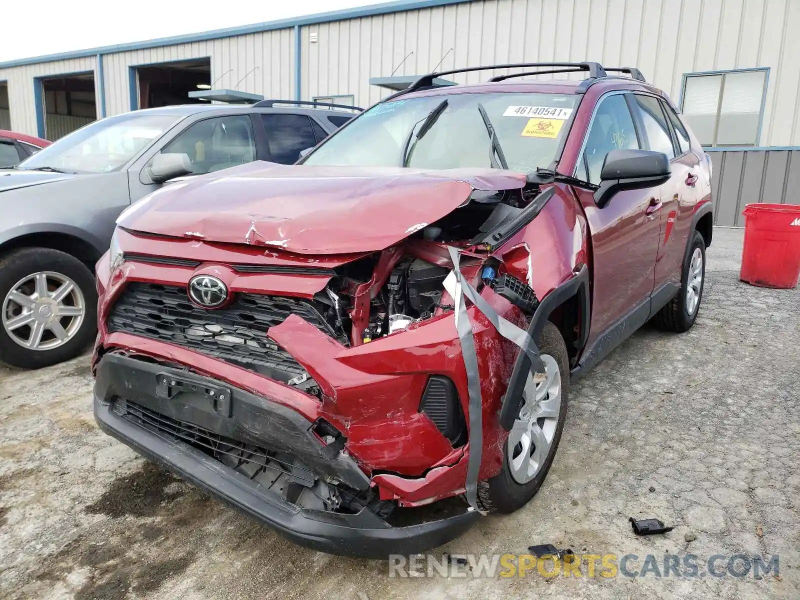 2 Photograph of a damaged car JTMF1RFV6KJ013640 TOYOTA RAV4 2019